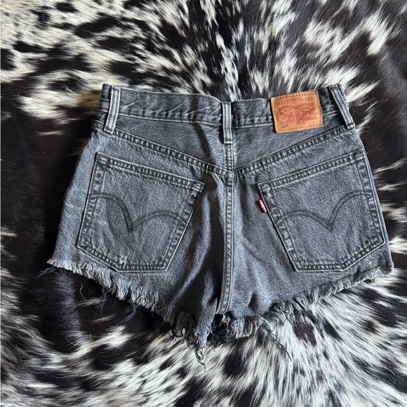 Levis Denim Shorts Black - Picture 2 of 5